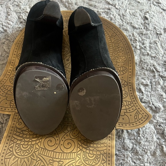 Black suede theory pumps - Picture 5 of 6